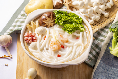 土豆粉吃哪家，就選鍋底香的鮮粉兒